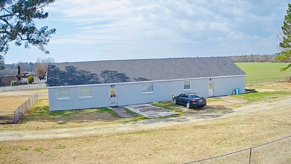 More Photos Of 2677 NC-903 Hwy, Stokes Sports And Entertainment For Sale