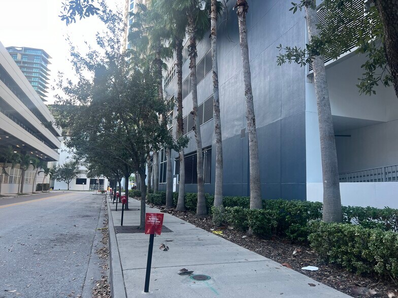 More Photos Of 375-3 S 12th St, Tampa Office For Sale