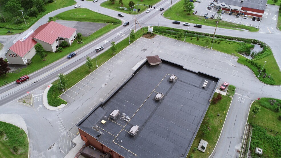 More Photos Of 4730 Us Route 5, Newport Drugstore For Lease