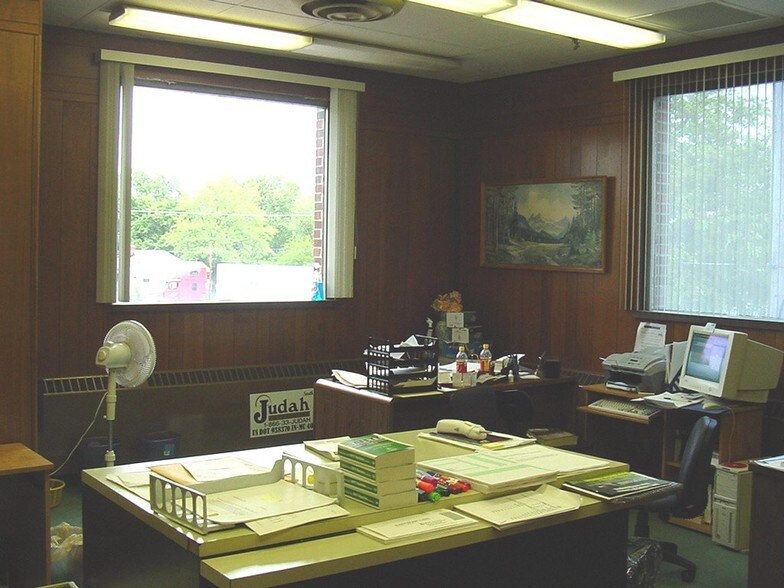 More Photos Of 3702 W Sample St, South Bend Warehouse For Lease