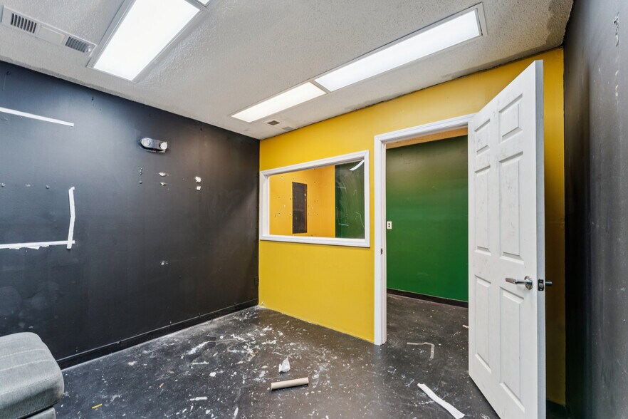 More Photos Of 3321 University Blvd E, Tuscaloosa Warehouse For Sale