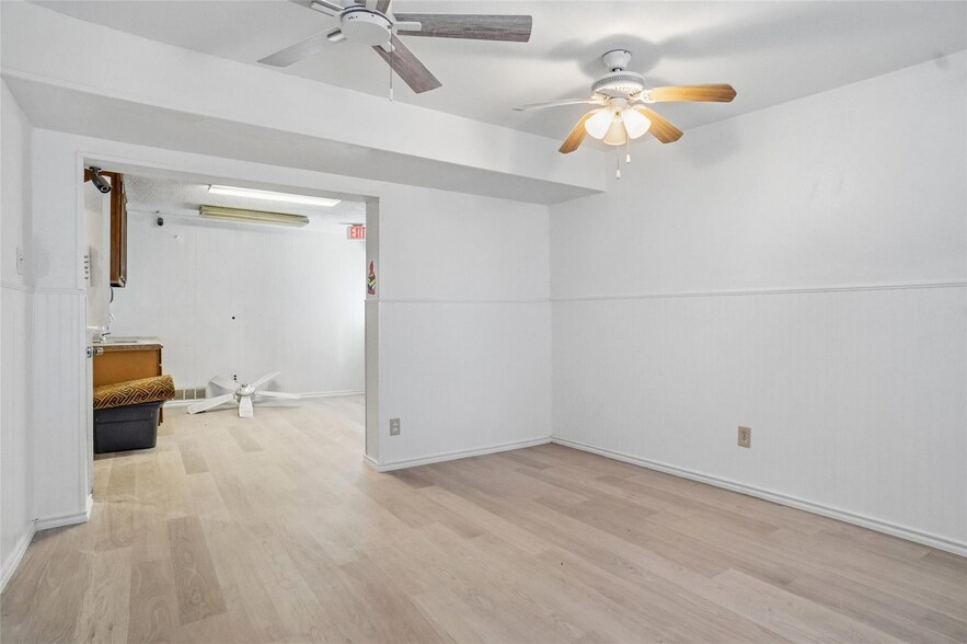 More Photos Of 2105-2107 W Shady Grove Rd, Irving Daycare Center For Sale