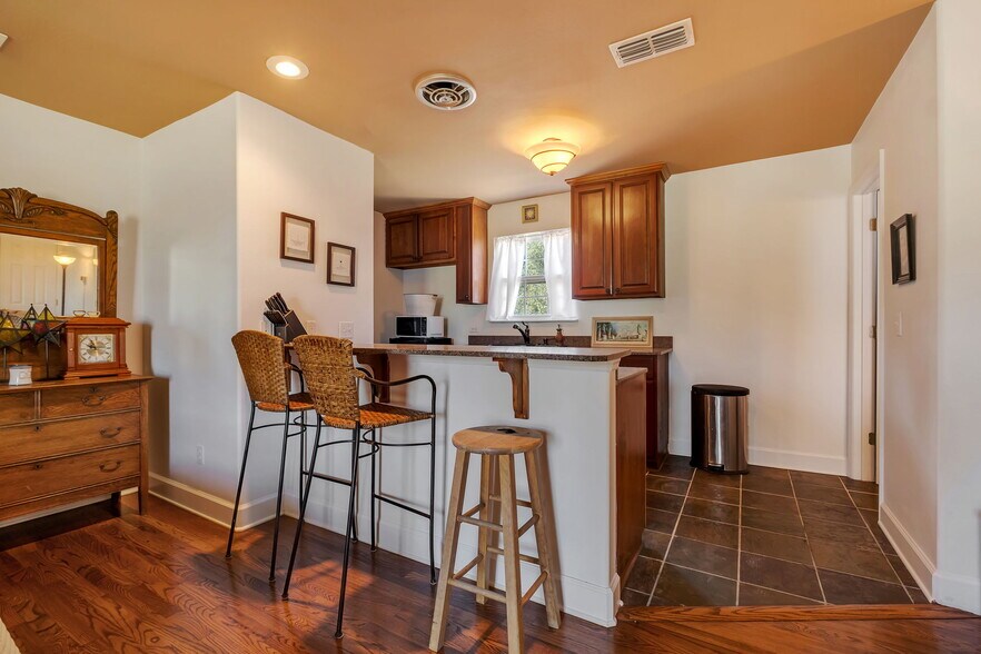 More Photos Of 4004 Golf Course Rd, Perry Lodge Meeting Hall For Sale