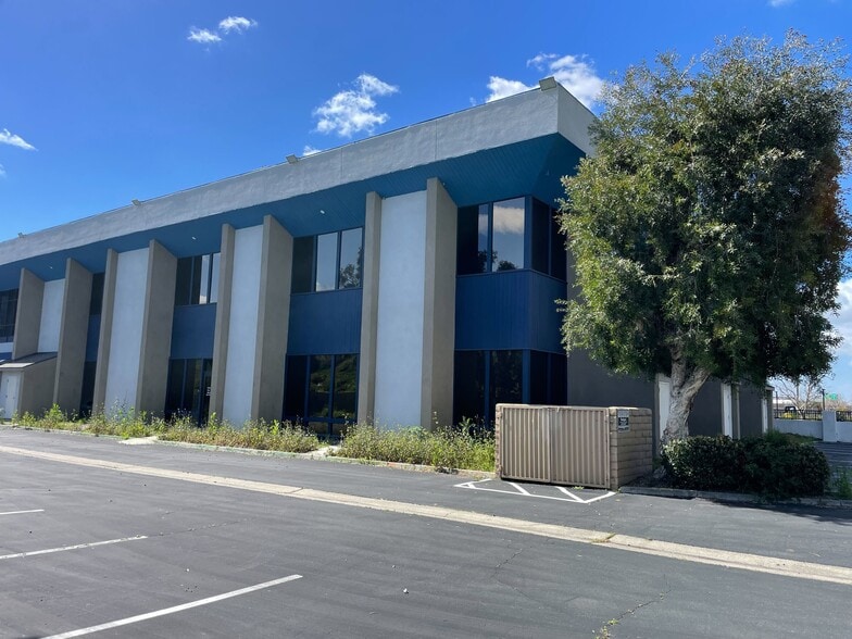 More Photos Of 171 S Anita Dr, Orange Medical For Lease