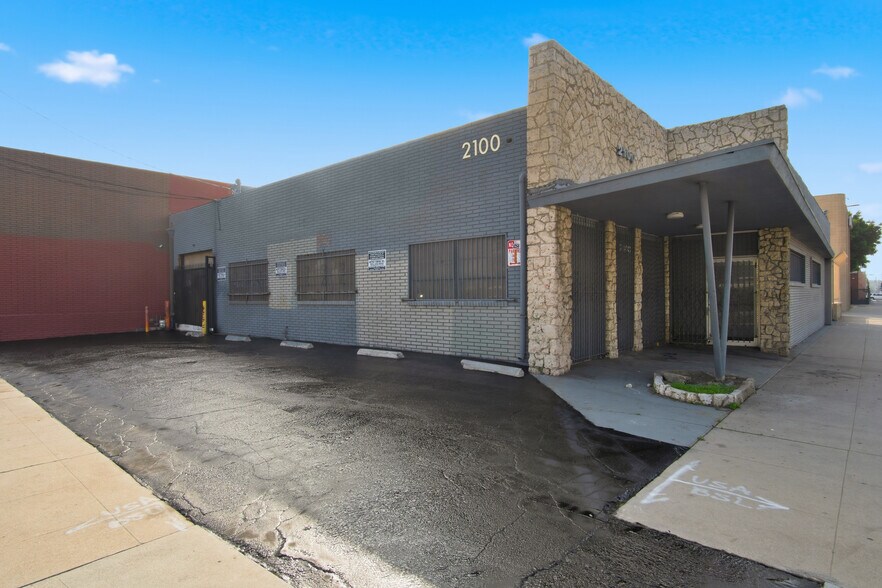 Primary Photo Of 2100 S Hill St, Los Angeles Research And Development For Sale