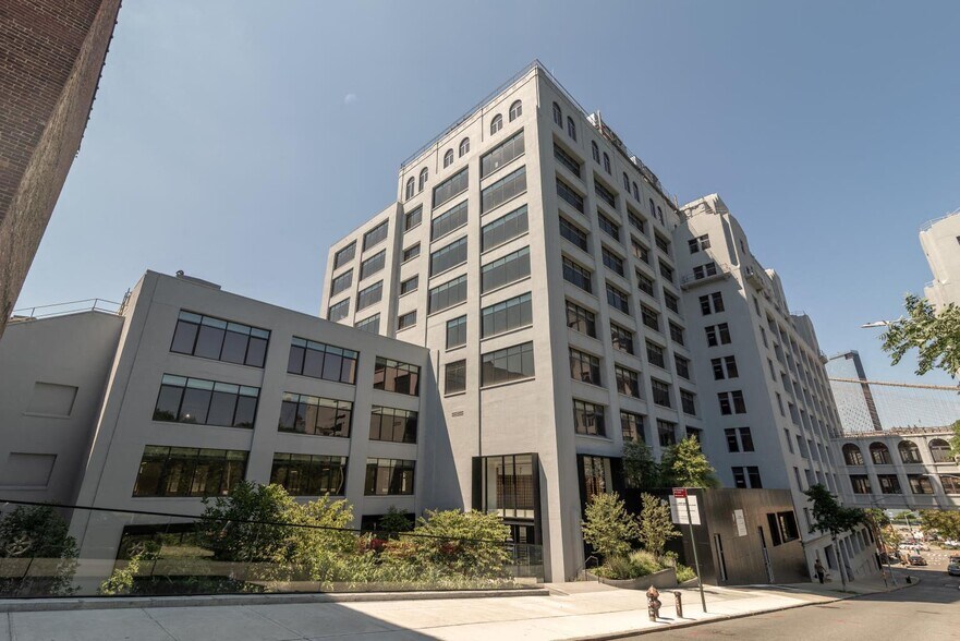 More Photos Of 25 Columbia Hts, Brooklyn Office For Lease