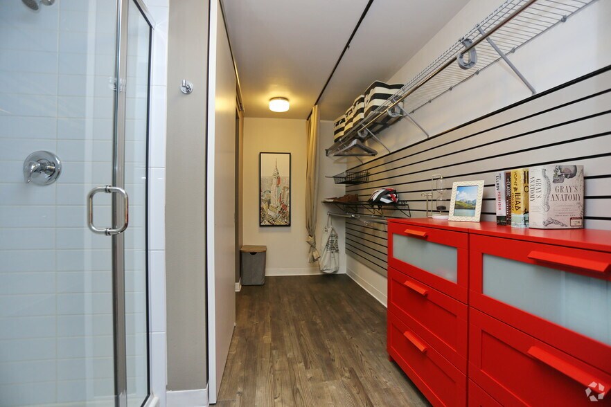 More Photos Of 4535 12th Ave NE, Seattle Apartments For Lease