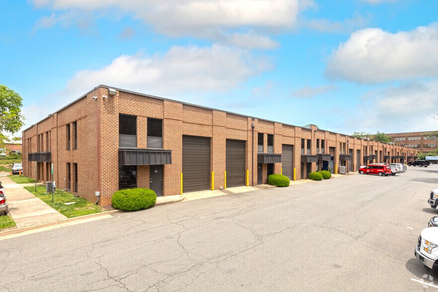 2937-2995 Prosperity Ave  
