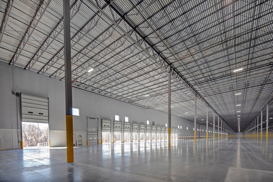 More Photos Of 1225 S Philadelphia Blvd, Aberdeen Distribution For Lease
