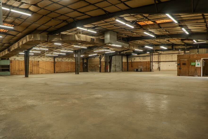 More Photos Of 6504 Burlington Rd, Whitsett Manufacturing For Lease