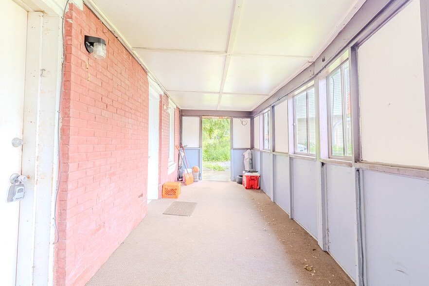 More Photos Of 5801 Lincoln Ave, Export Apartments For Sale