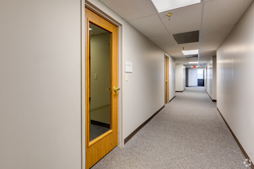 Photo of 9th Floor Ste 60-950