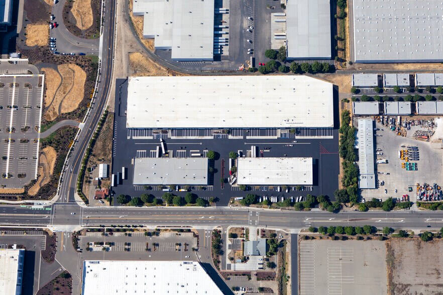 More Photos Of 1050 E Grant Line Rd, Tracy Warehouse For Lease