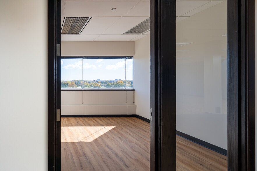 More Photos Of 901 Tower Dr, Troy Coworking Space