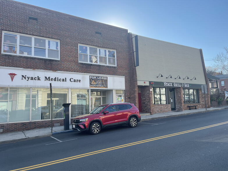 Primary Photo Of 173 Main St, Nyack Restaurant For Lease