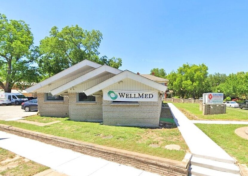 Primary Photo Of 1401 W Jefferson Blvd, Dallas Medical For Sale