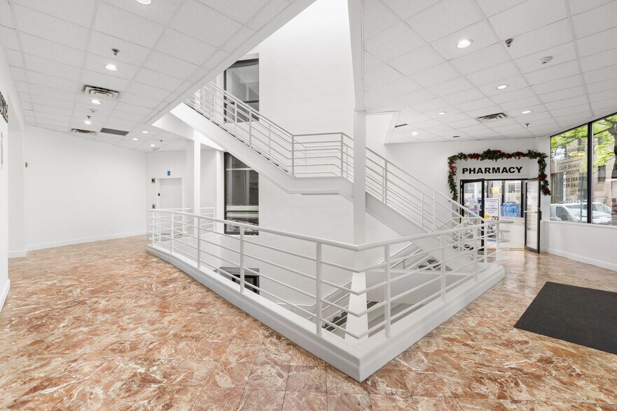 More Photos Of 200 Washington St, Newark Medical For Lease