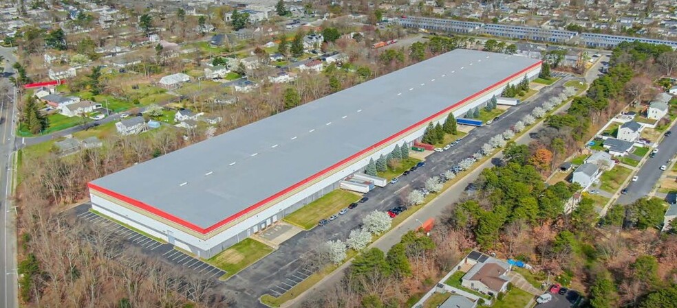 Primary Photo Of 145 Candlewood Rd, Bay Shore Warehouse For Lease