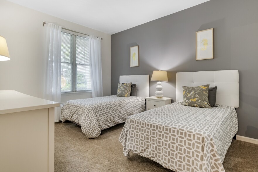 More Photos Of 50 Chelsea Ave, Long Branch Apartments For Lease