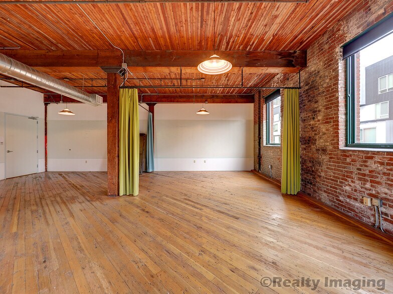 More Photos Of 1104 NW 15th Ave, Portland Office For Lease