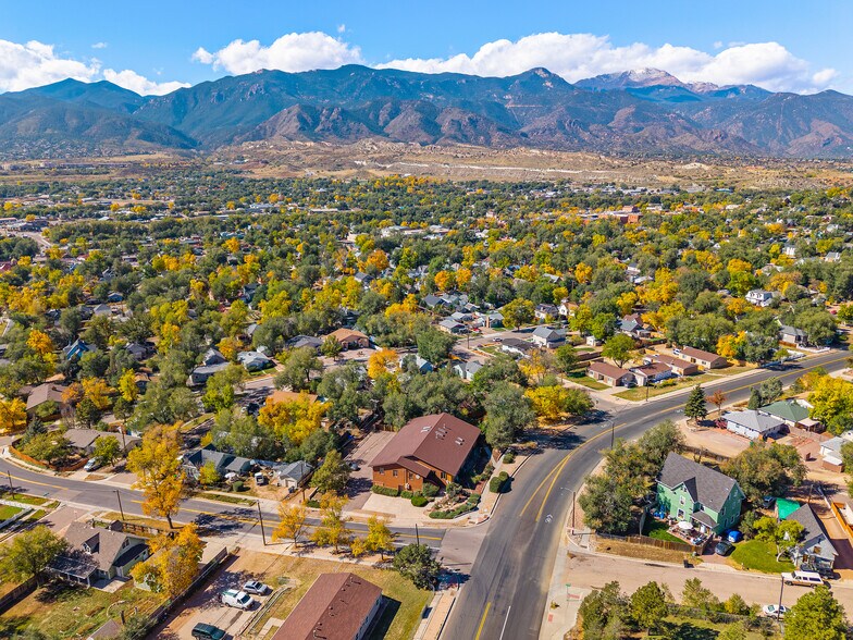 More Photos Of 2103 Uintah St, Colorado Springs Office For Sale