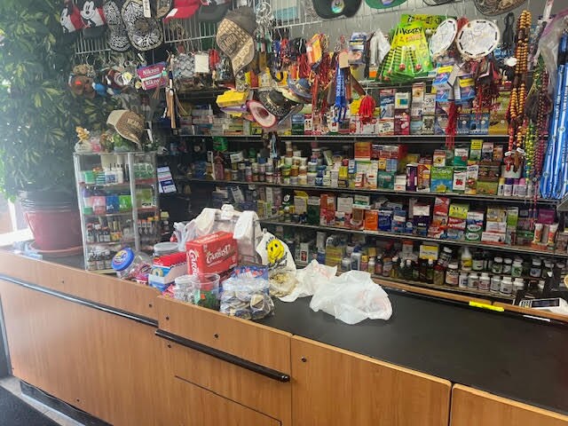 More Photos Of 212 N Washington St, Crawfordsville Convenience Store For Lease