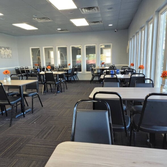 More Photos Of 306 E Carolina Ave, Clinton Restaurant For Sale