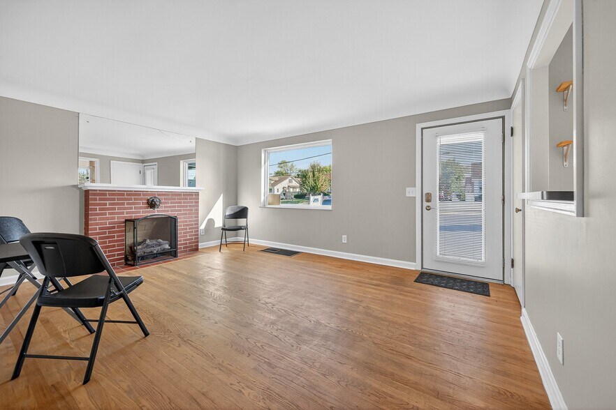 More Photos Of 5709 Cheviot Rd, White Oak Office For Sale