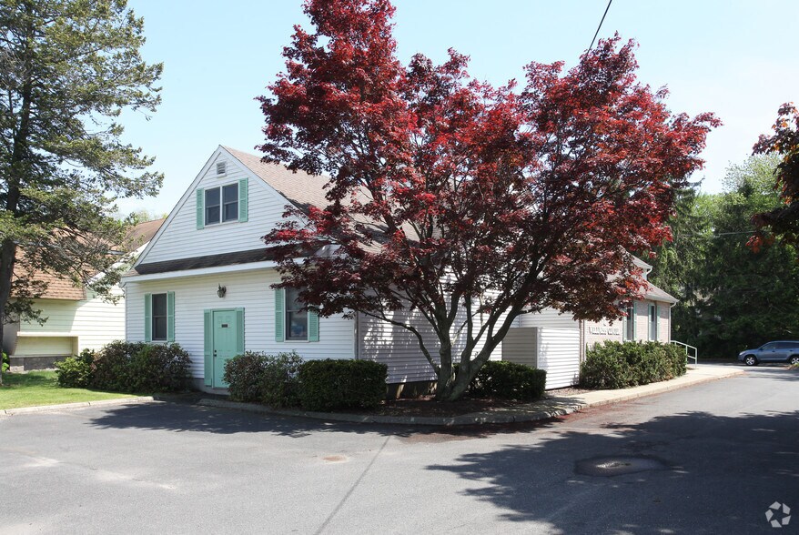 More Photos Of 1057 Poquonnock Rd, Groton Office For Lease