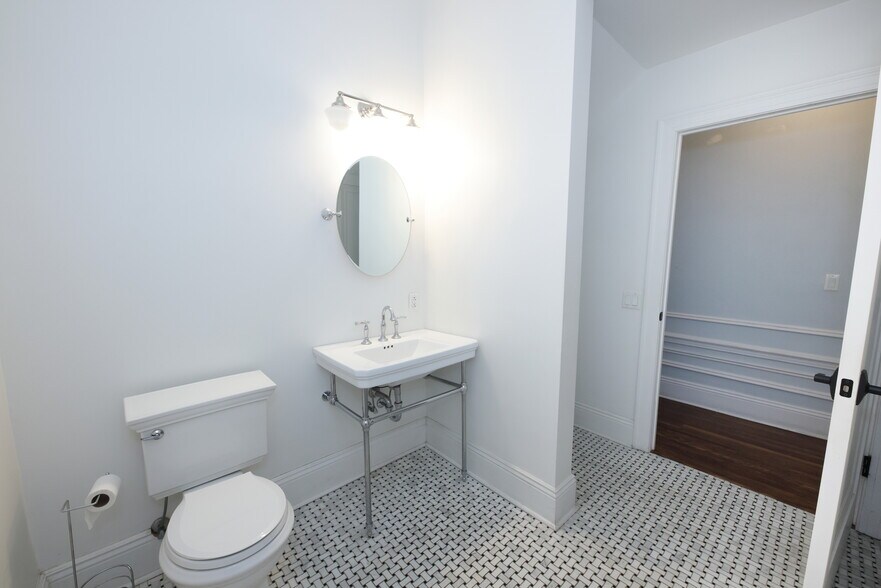 More Photos Of 12 Lotus Ave, Chester Specialty For Sale