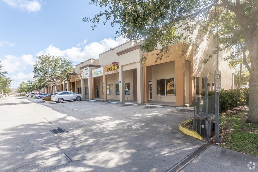 More Photos Of 8051 W 24th Ave, Hialeah Warehouse For Lease