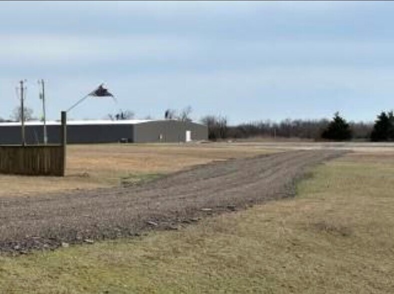 More Photos Of 980576 S Highway 99, Prague Warehouse For Sale