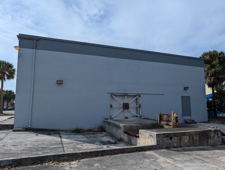 More Photos Of 760-790 15th Pl, Vero Beach Light Manufacturing For Sale