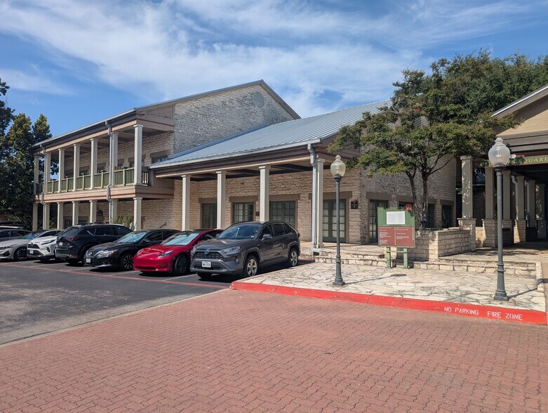 More Photos Of 1 Chisholm Trail Rd, Round Rock Unknown For Lease
