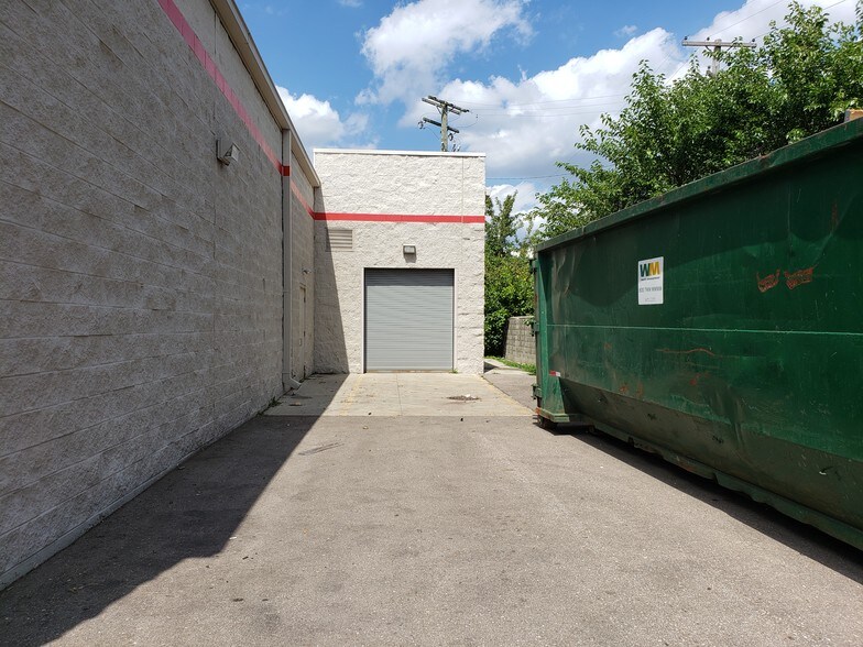 More Photos Of 8120 N Telegraph Rd, Dearborn Heights Storefront Retail Office For Lease