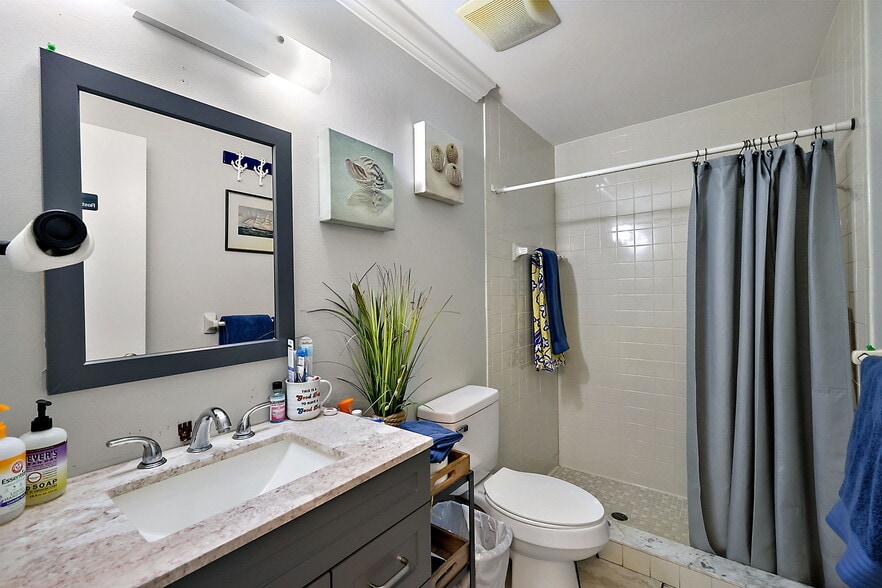 More Photos Of 609 W Montrose St, Clermont Office For Sale