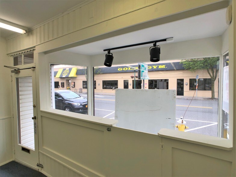 More Photos Of 24 Larkfield Rd, East Northport Office For Lease