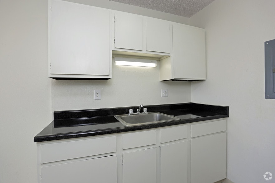 More Photos Of 2025 Jerry Murphy Rd, Pueblo Apartments For Sale