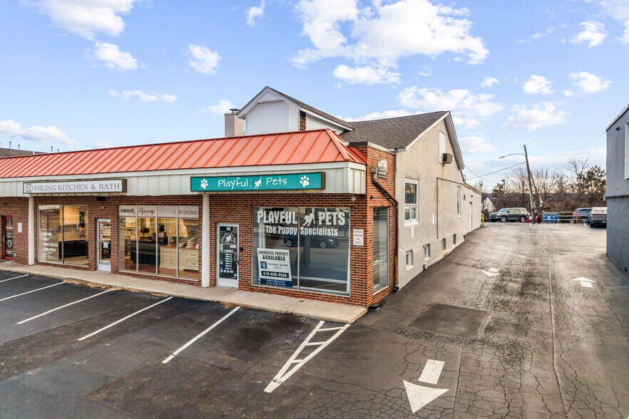More Photos Of 113-115 W Ridge Pike, Conshohocken Storefront For Lease
