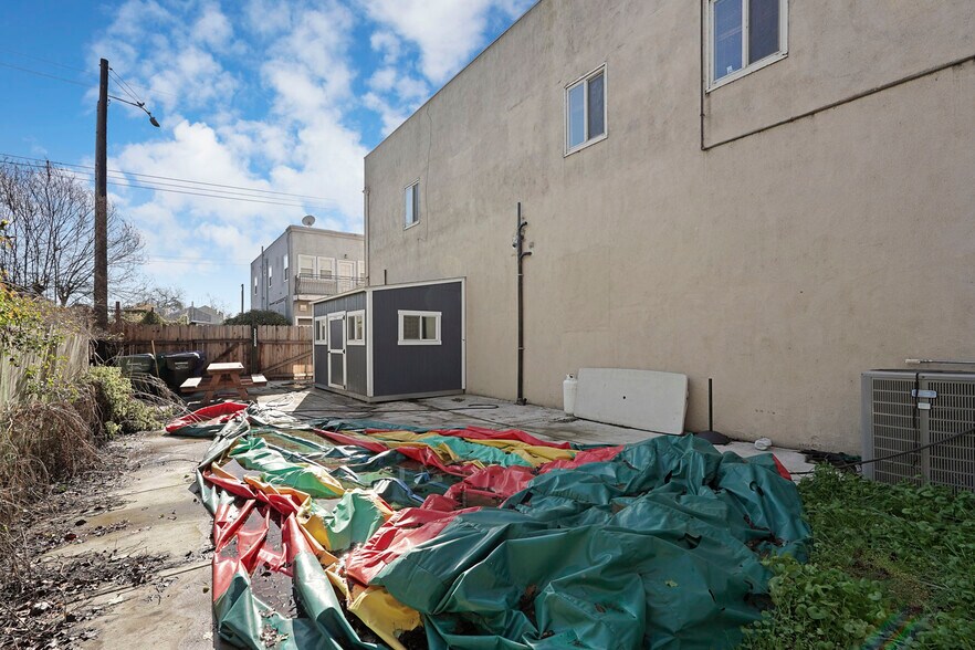 More Photos Of 14144 Market St, Walnut Grove Storefront For Sale