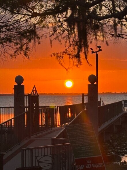 More Photos Of 402 N Bay St, Eustis General Retail For Sale