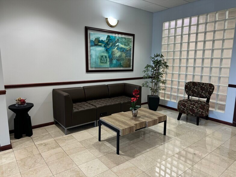More Photos Of 12401-12555 Orange Dr, Fort Lauderdale Office For Lease