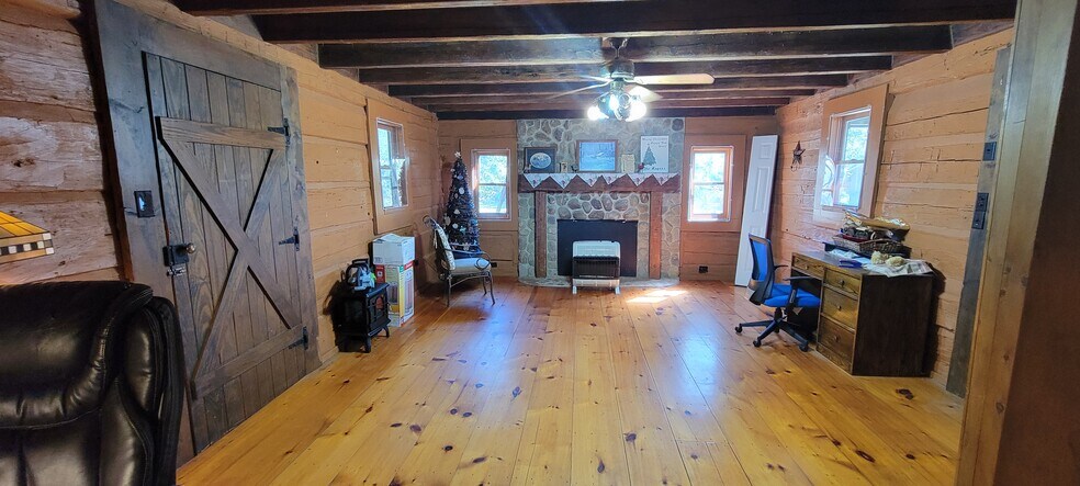 More Photos Of 125 McCullugh Rd, Boiling Springs Office Residential For Sale