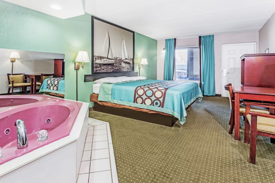 More Photos Of 2226 Highway 71, Marianna Hotel For Sale