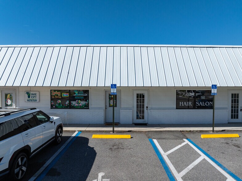 More Photos Of 4134-4136 W US Highway 90, Lake City Freestanding For Sale