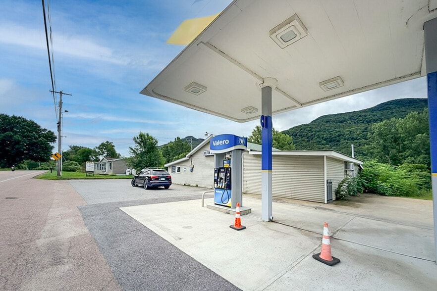 More Photos Of 3033 Theodore Roosevelt Hwy, Waterbury Convenience Store For Sale