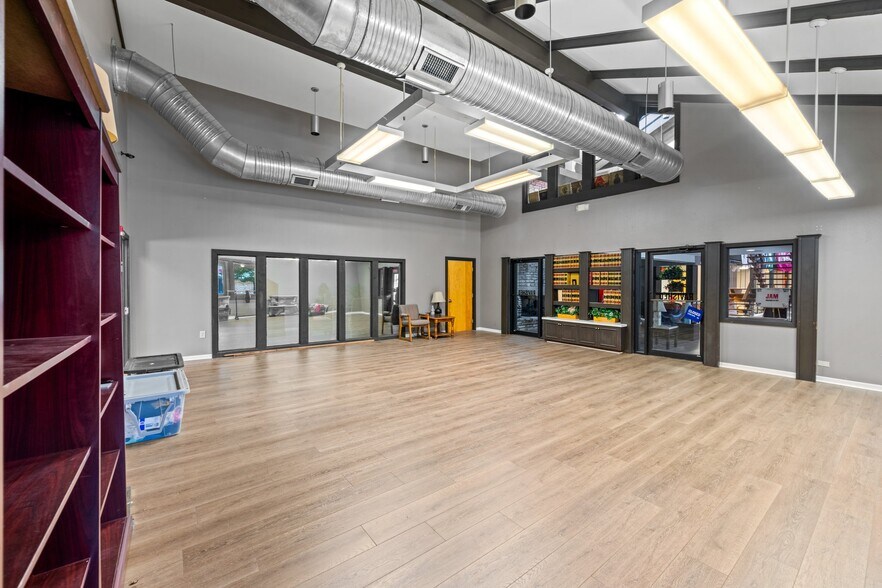 More Photos Of 2125 Sidney Baker St, Kerrville Storefront Retail Office For Sale