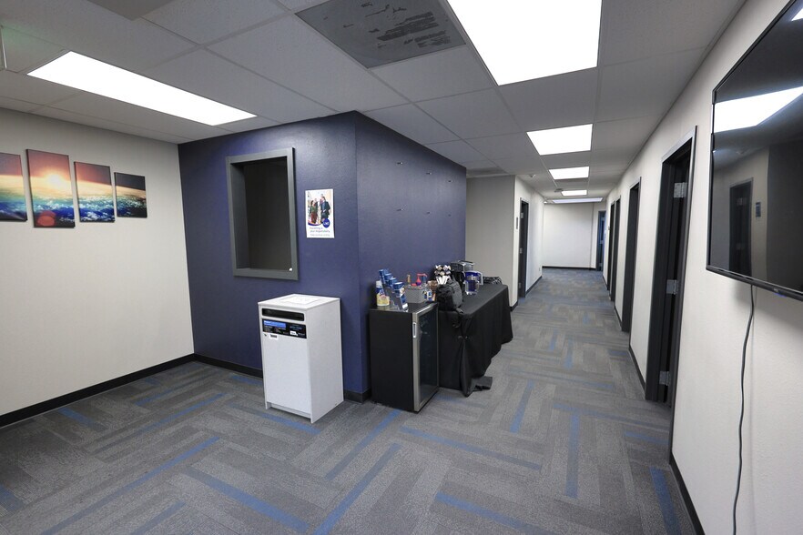 More Photos Of 4935 N 30th St, Colorado Springs Office For Lease