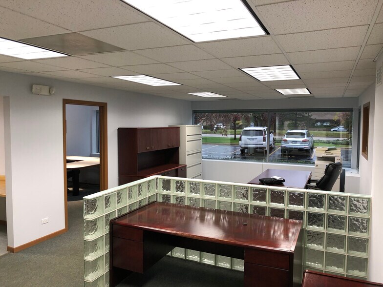 More Photos Of 1901-1945 Wright Blvd, Schaumburg Light Distribution For Sale