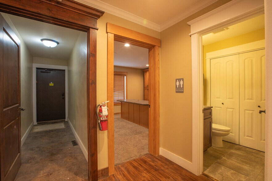 More Photos Of 1411 W Dakota Pkwy, Williston Office For Lease